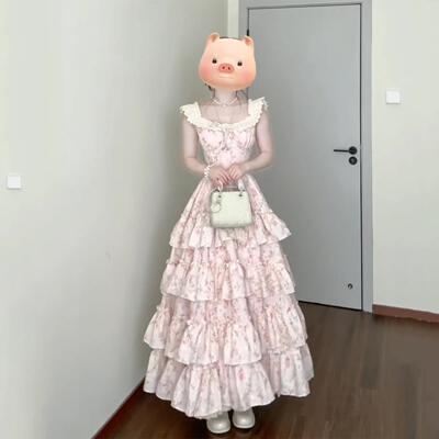 1/4吋套筒扳手袖粉色碎花吊带洋装女夏日绝美温柔风公主蛋糕裙初