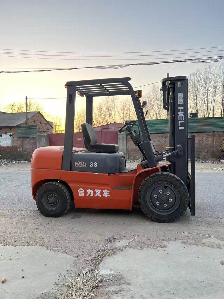 1月5日天津合力3.8吨叉车升高3米网络拍卖公告