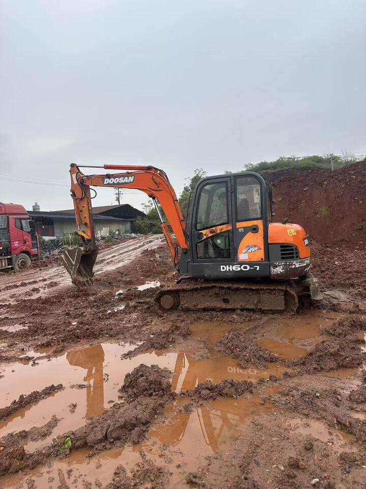 4月16日金华斗山60挖机网络拍卖公告
