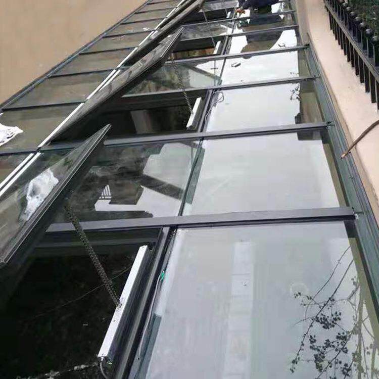 现代简约款斜面屋顶阁楼天窗电动上悬开天窗商厦散热窗通风天窗