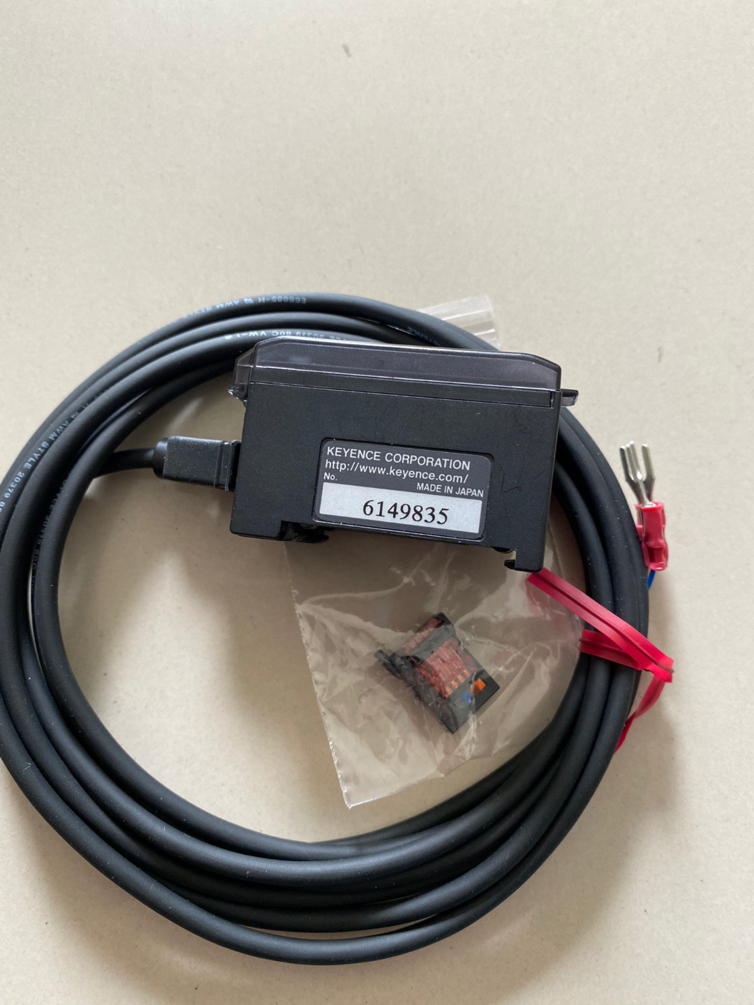 基恩士 放大器 FD-V40A 全新无包装 一个