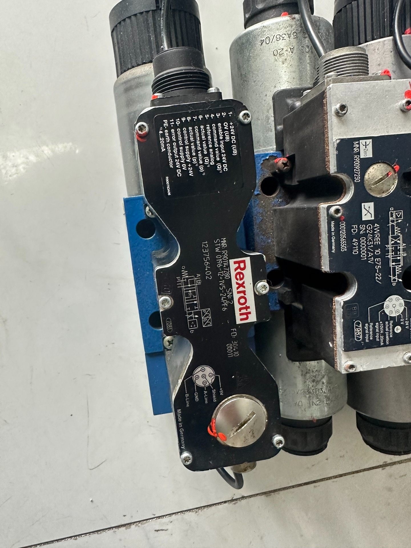 力士乐比例阀10通 4WREE10W1-75一个