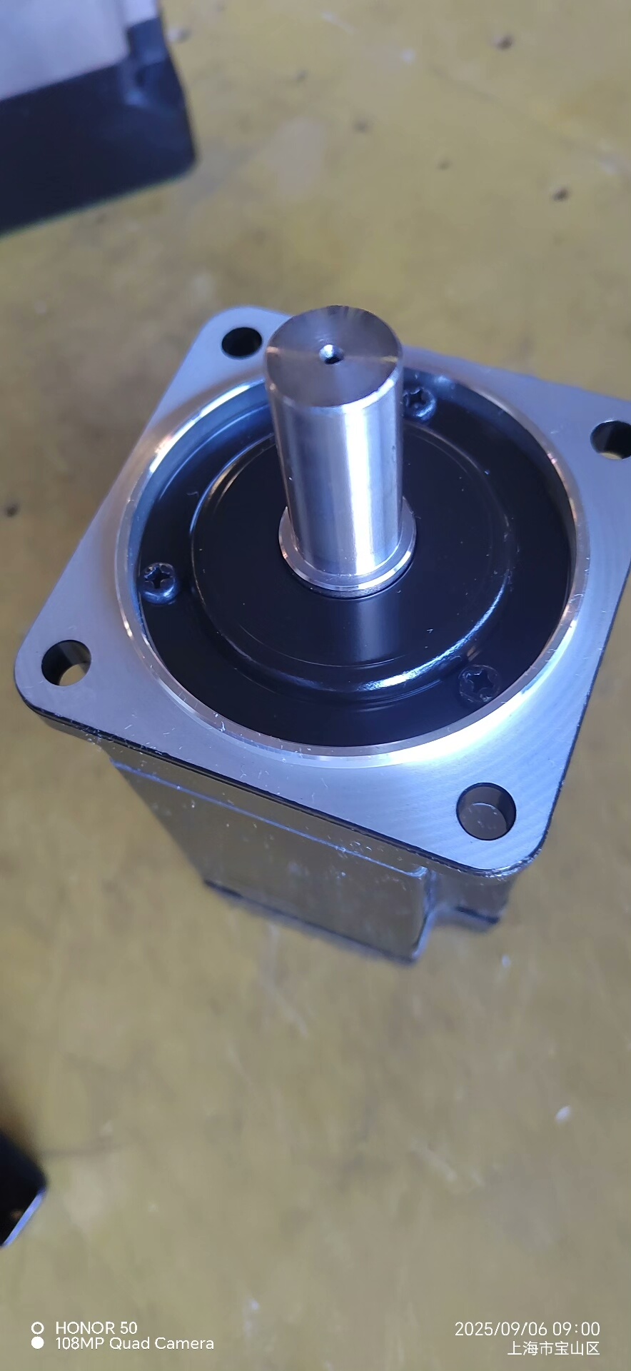 精锐行星减速机AB090一S2一P2，只装过机，没用过，实物