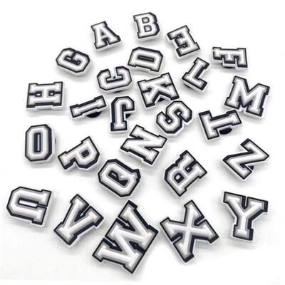 鞋魅力装饰的卡骆驰1个字母字母大头针