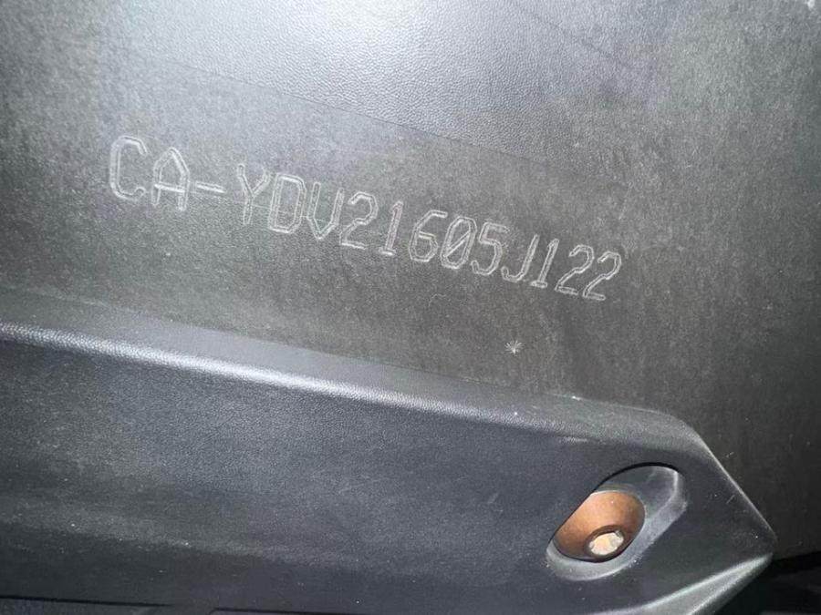 22年出厂庞巴迪摩托艇火花90淡水使用小时数少，全原装，无任何拆修，无事故修复