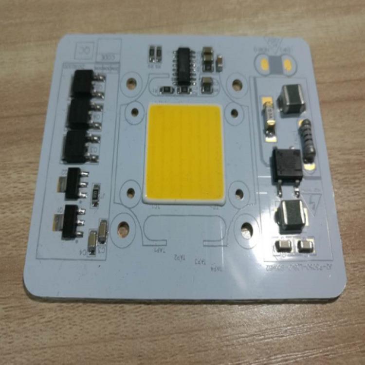 LED投光灯25W以上线性灯板耐压3000V过CE认证线性灯板高导热