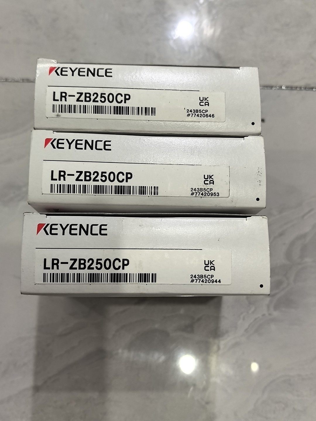 基恩士LR-ZB250全新原装带包装