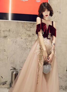 宴会晚礼服2026秋冬款演出红色结婚主持女气质修身显瘦简单大气