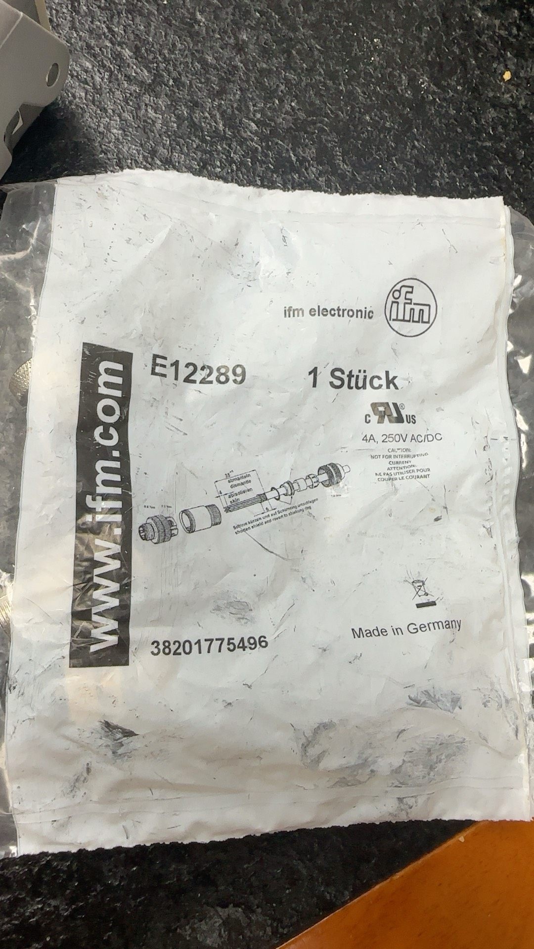 易福门传感器E12289以太网连接线插头