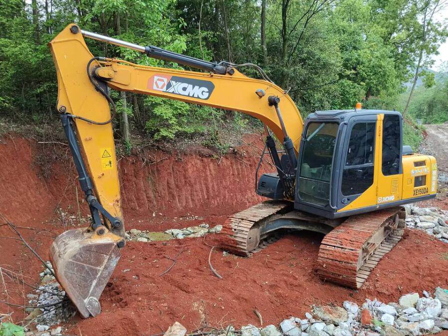 4月27日宜昌徐工150挖掘机网络拍卖公告