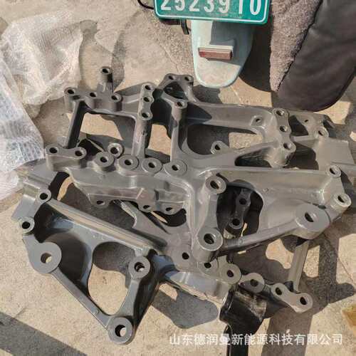 汕德卡712W41300-5001保险杠托架前翻转机构龙门架总成