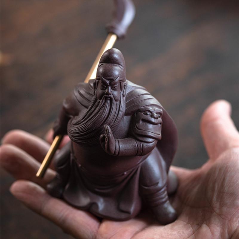 宜兴紫砂茶宠关公关羽摆件精品手工紫泥家居茶具茶盘茶道配件
