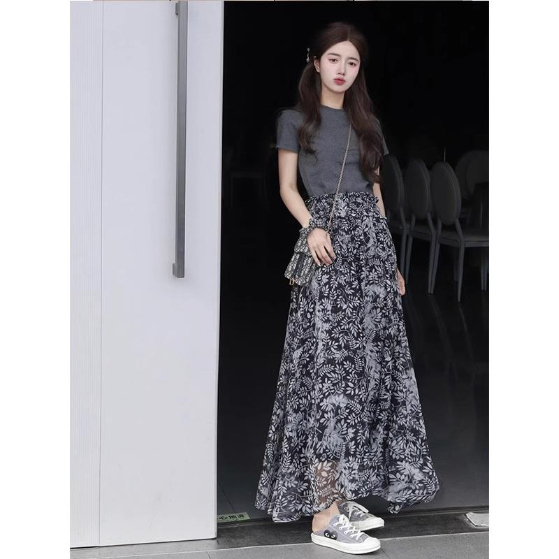 欧洲站夏装搭配一整套2026新款减龄洋派时尚碎花洋装子两件式套装