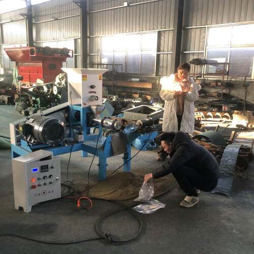 大豆膨化机 水产鱼饲料颗粒机 螺杆挤压猫粮狗粮生产设备