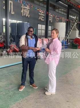 五谷杂粮玉米大米磨粉机辣椒白糖调料粉碎机木炭中药材打粉机