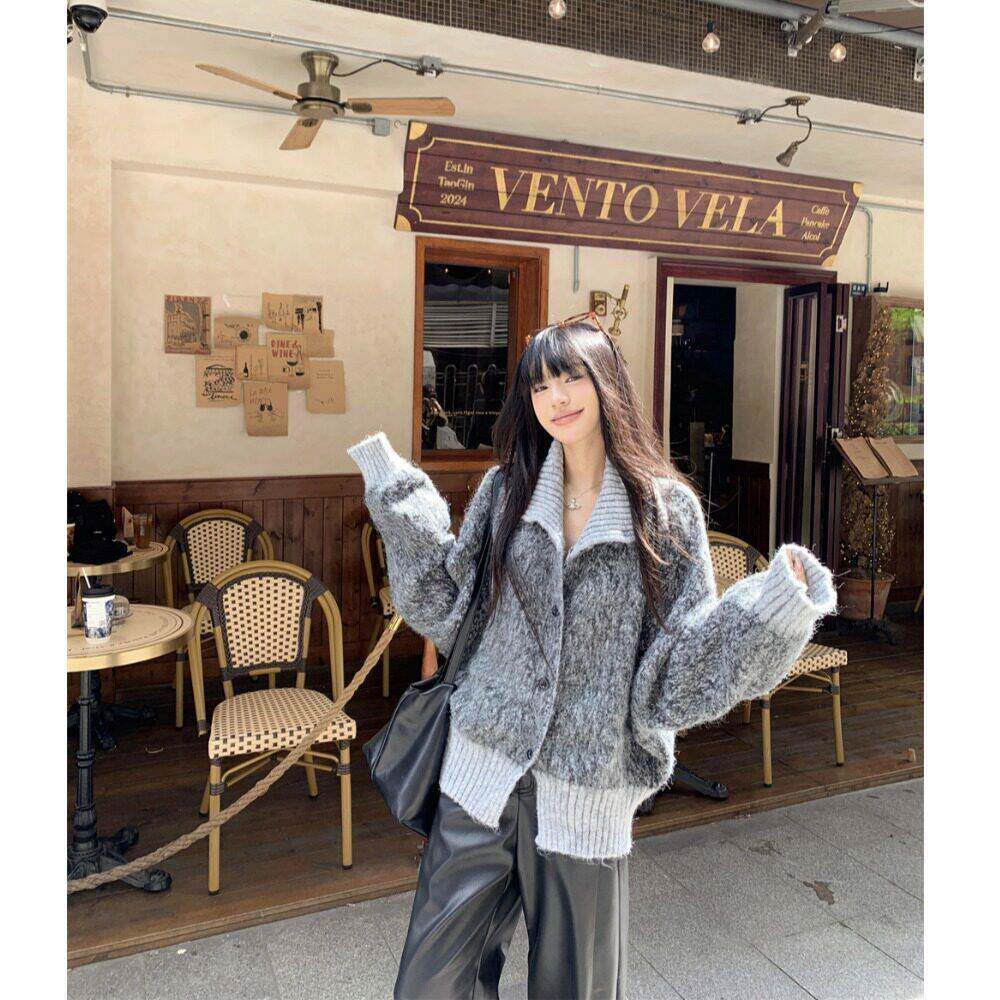 高领灰色毛衣外套女秋冬慵懒高级感翻领宽松休闲加厚针织开衫上衣