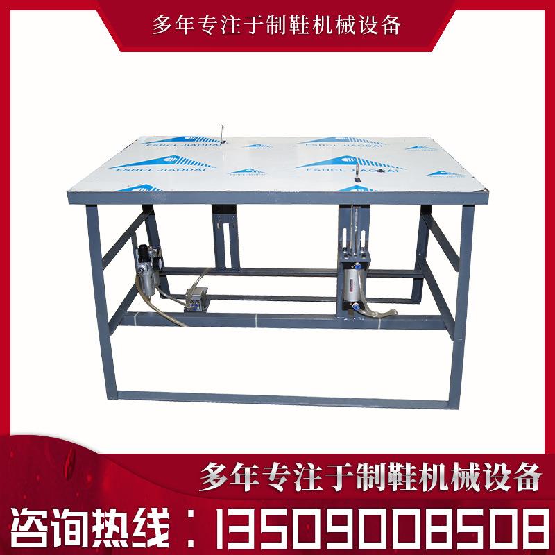 人字拖踩钉机厂家直销质量保证全自动塑料拖鞋鞋带安装机器