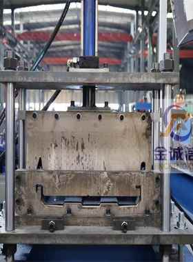 墨西哥KR18KR24457型挂板机扣扳机立缝屋面型材机压瓦机