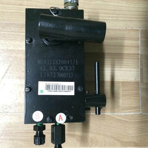适用重汽斯太尔D7B 手动油泵总成 WG9312820045