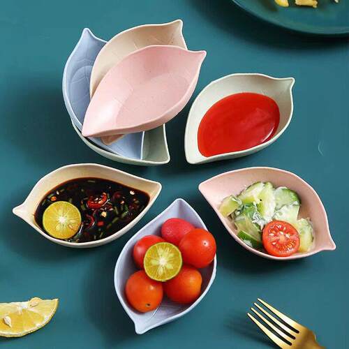 Leaf-shaped condiment dish for kitchen and home dining, suit