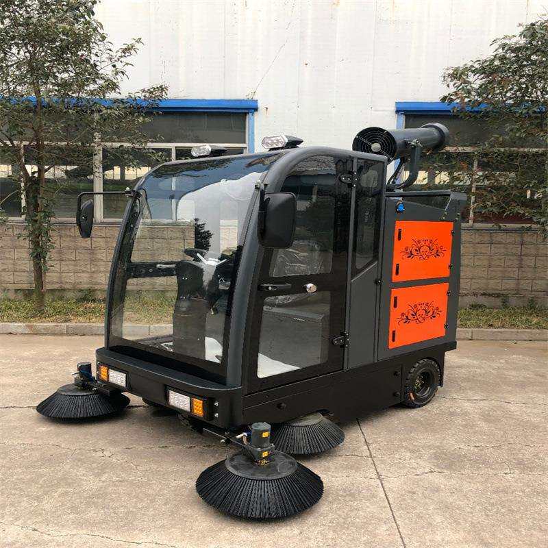 环卫2200型工厂石子灰尘扫路设备扫路机高压雾炮自动洗扫车
