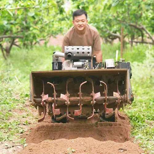 农用80型四驱柴油除草机凯虹178电启动旋耕除草碎草机乘坐式除草