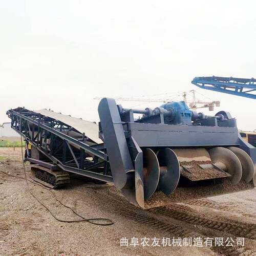 砂石刮板取料机视频 煤炭沙子扒渣机图片 液压旋耕扒料皮带输送机