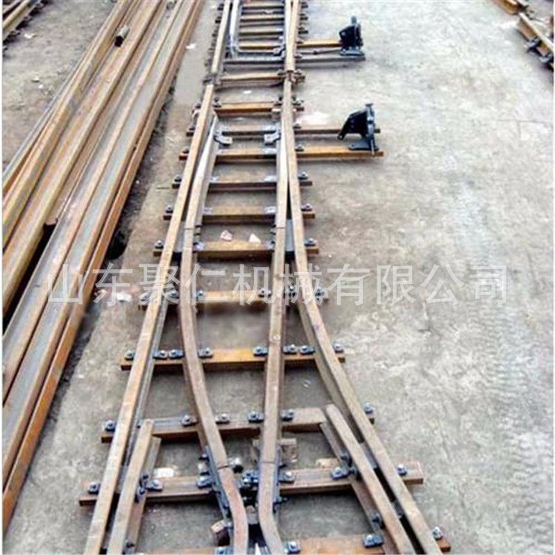 复式交分道岔X型四组单开道岔和一副菱形交叉的组合复式交分道岔