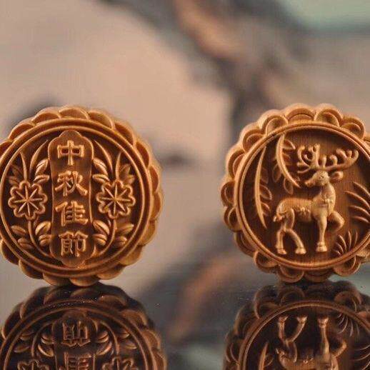 崖柏复古中秋月饼木雕创意收藏礼品送礼纪念礼盒套装兔子摆件工艺