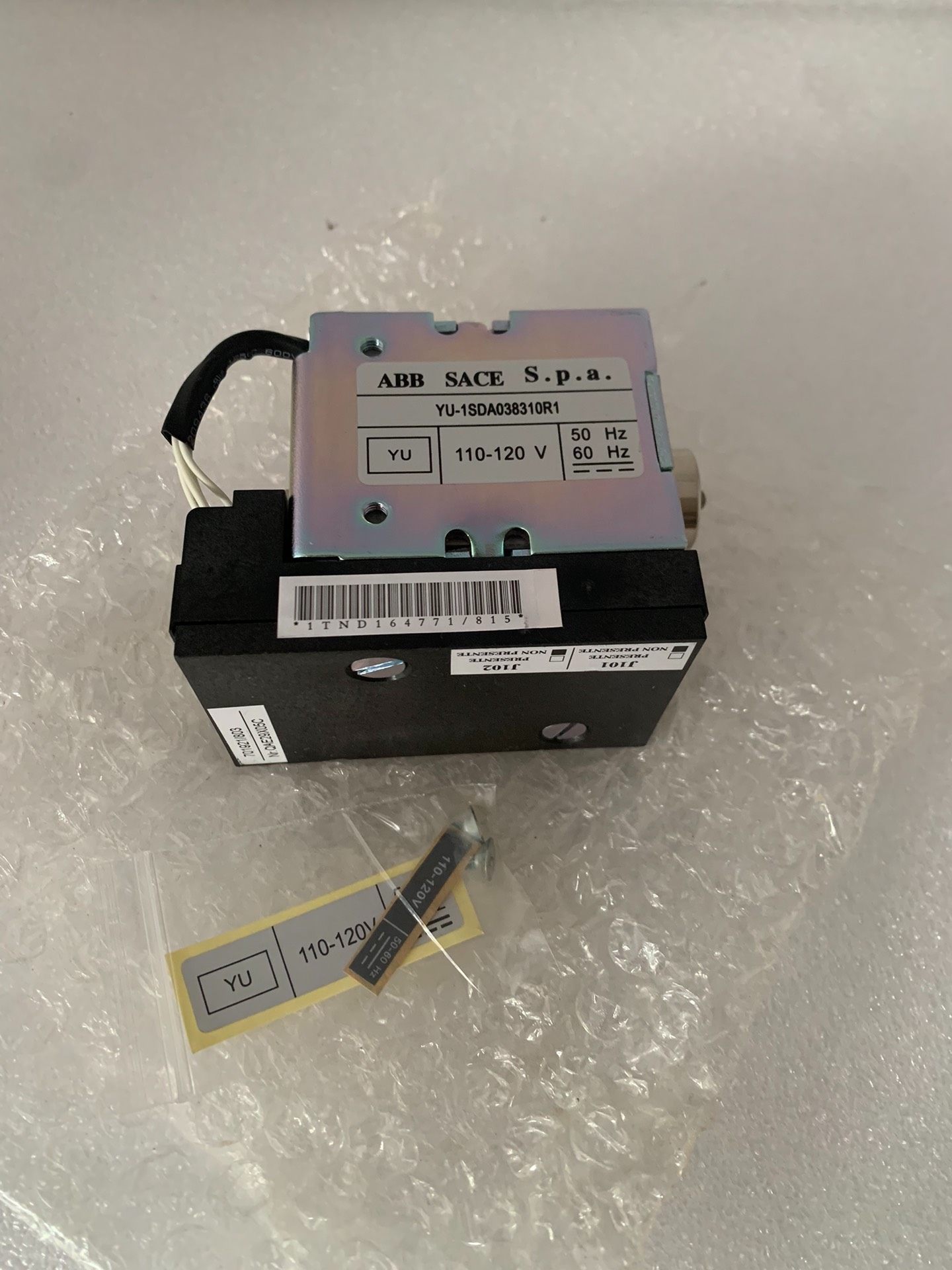 ABB失压线圈110V Yu-1SDA038310R1 全新