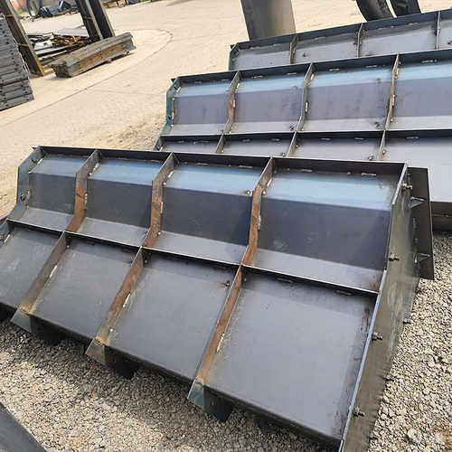 厂家预制水泥混凝土防撞隔离墩钢模具市政道路施工防撞隔离墩模板