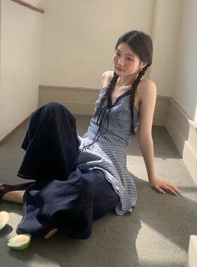 觅定蓝色条纹V领蕾丝挂脖荷叶边吊带背心女外穿甜酷辣妹上衣夏季