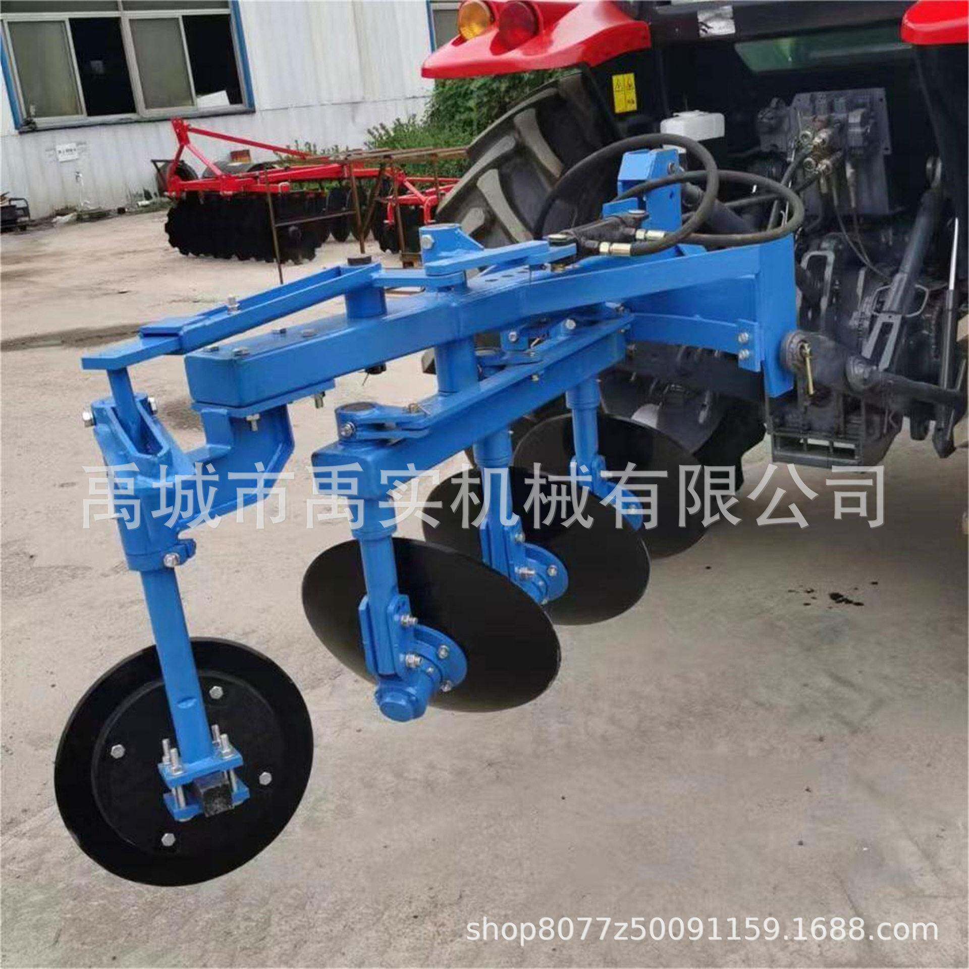 厂家直销四轮拖拉机后面悬挂液压犁农业用具圆盘犁土壤耕