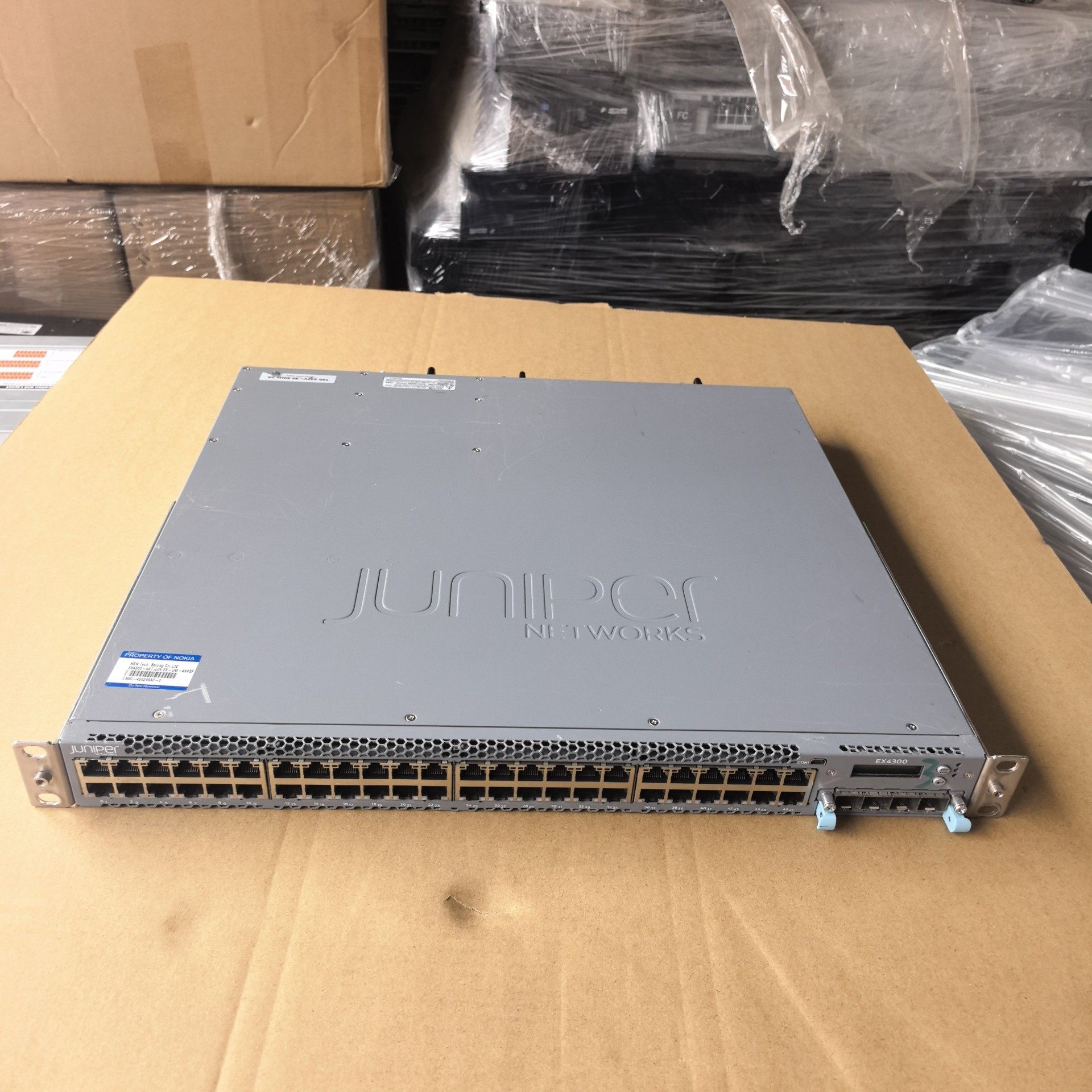 juniper EX4300-48T带EX-UM-4X4SF