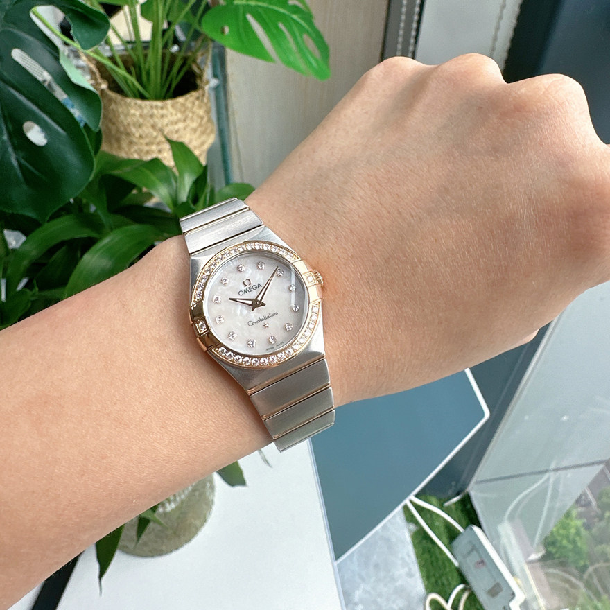 一口价98新欧米茄公价6.15万星座系列女士手表腕表原钻间金27mm