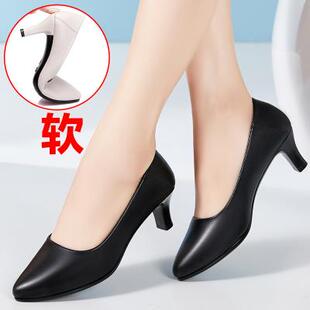 单鞋女子鞋妈妈鞋不累脚春季秋休闲鞋高跟鞋工作真皮软底女士