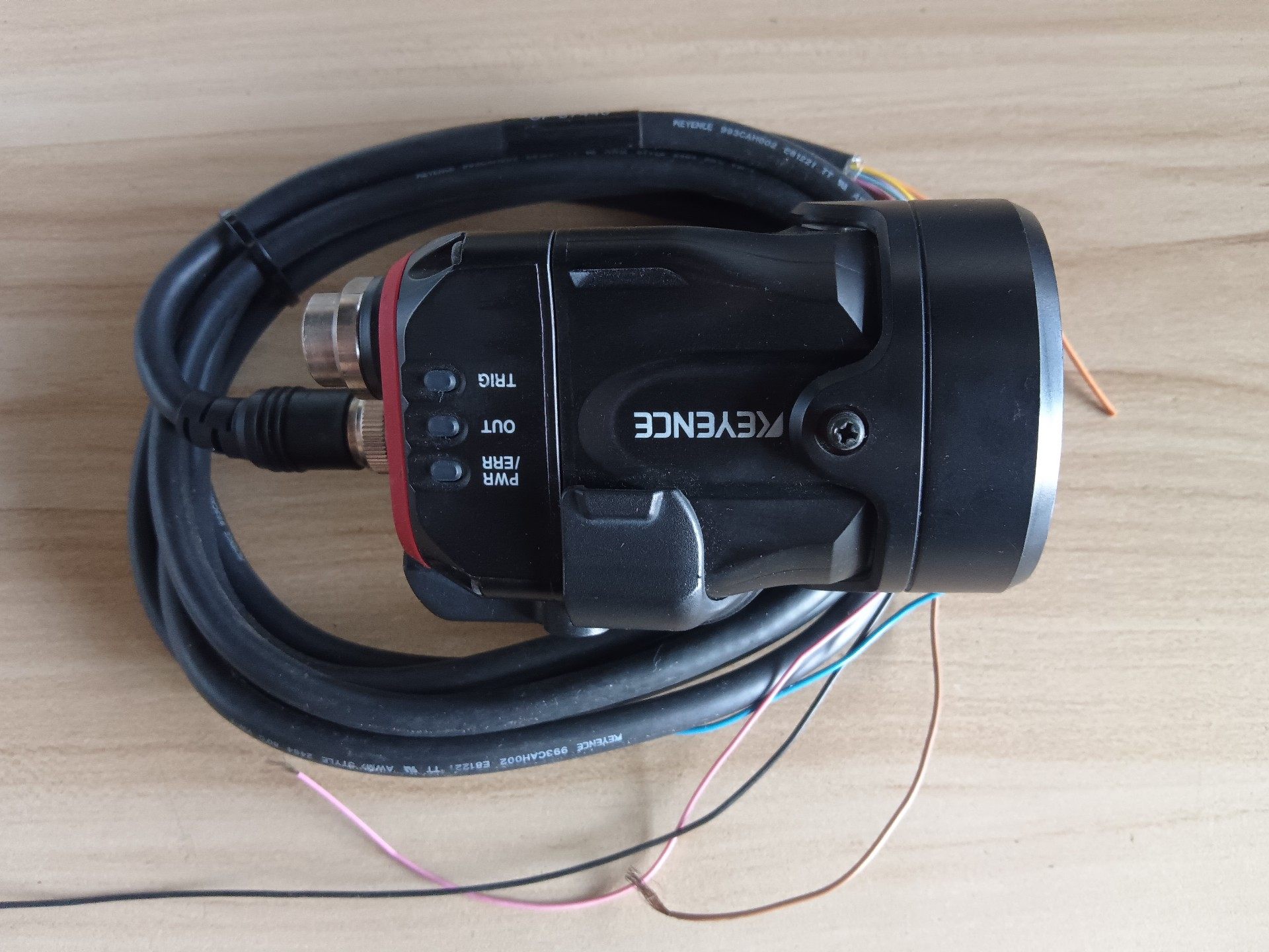 基恩士 IV-500CA 带线实物图包好