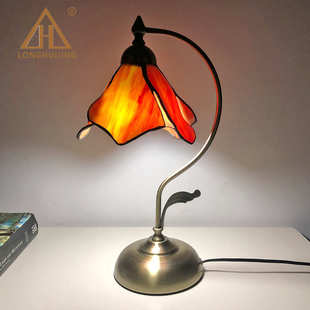 隆汇璟蒂凡尼简约灯书房卧室床头护眼台灯花瓣玻璃灯具供货