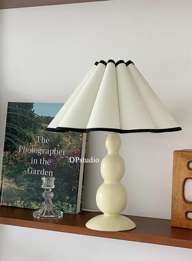 DPstudio复古韩式百褶台灯花瓣可爱装饰床头灯葫芦浪漫法式氛围