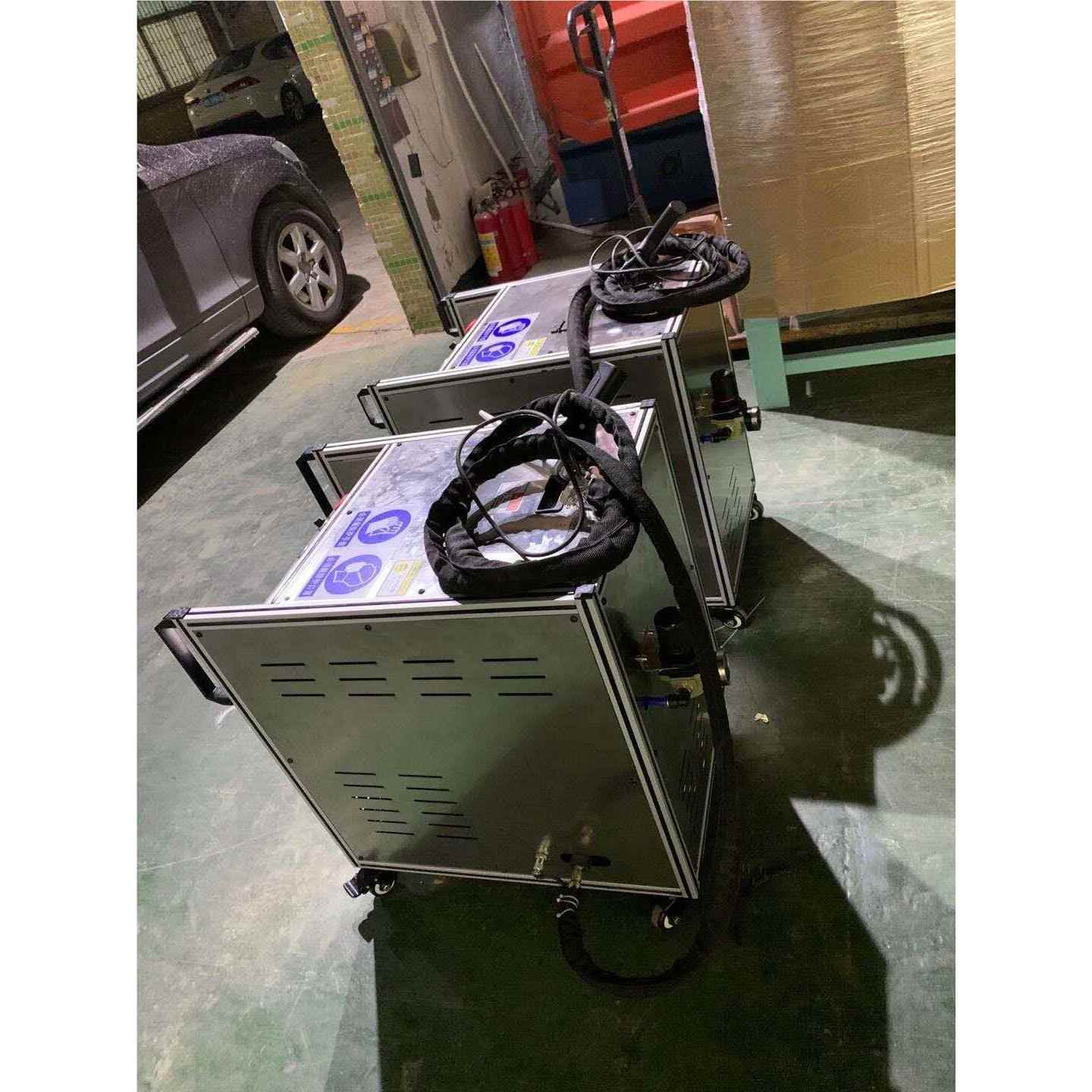 干冰清洗 汽 车 轮胎600磁片 头盔模具清洗设 精密备模具机清洗机