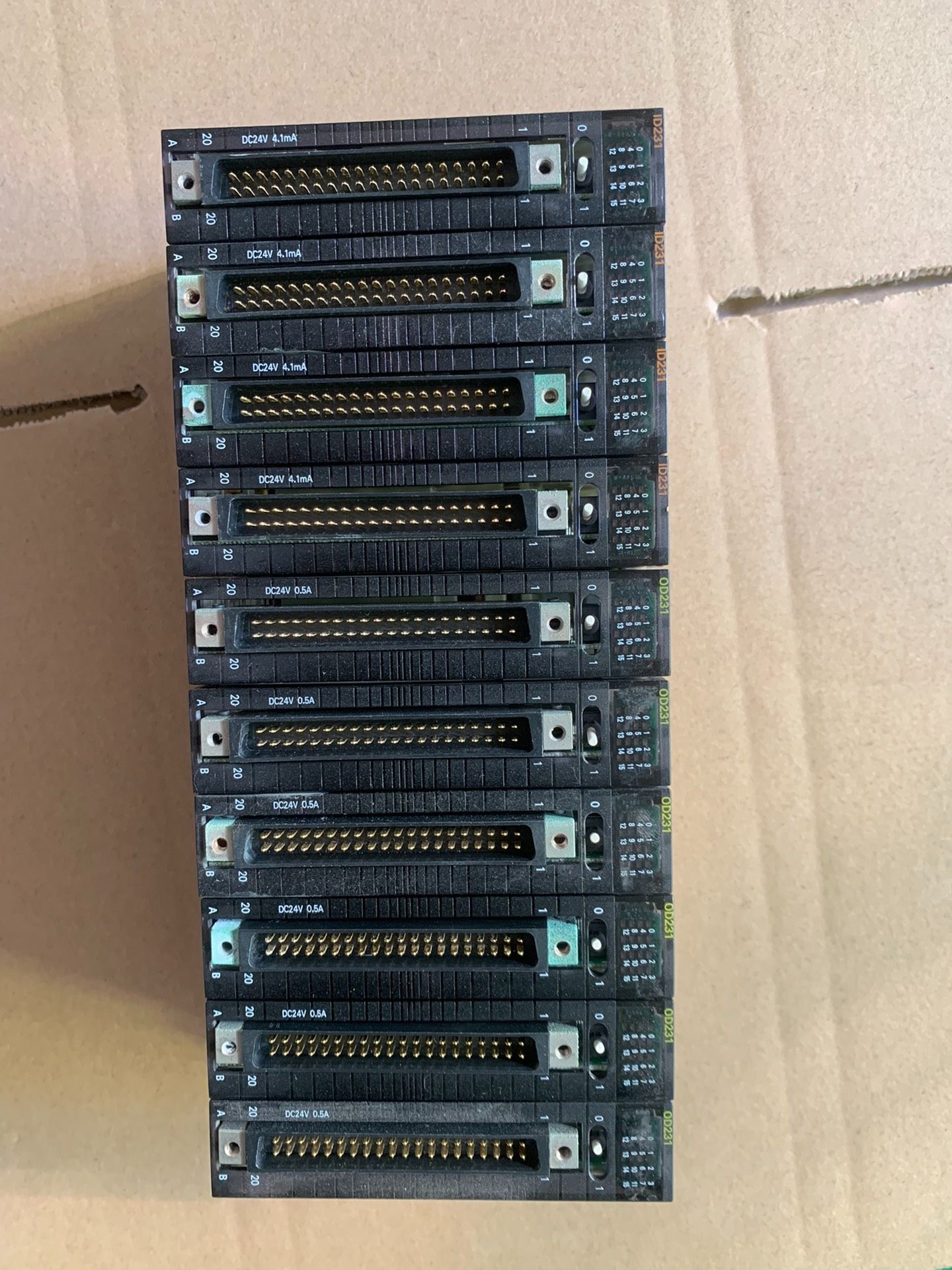 欧姆龙、CJ1W－ID231、4片、CJ1W－OD231、6