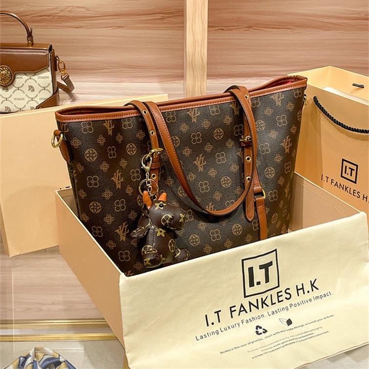 香港代购奢侈品名牌专柜正品2025新款真皮女手提单肩托特包大容量