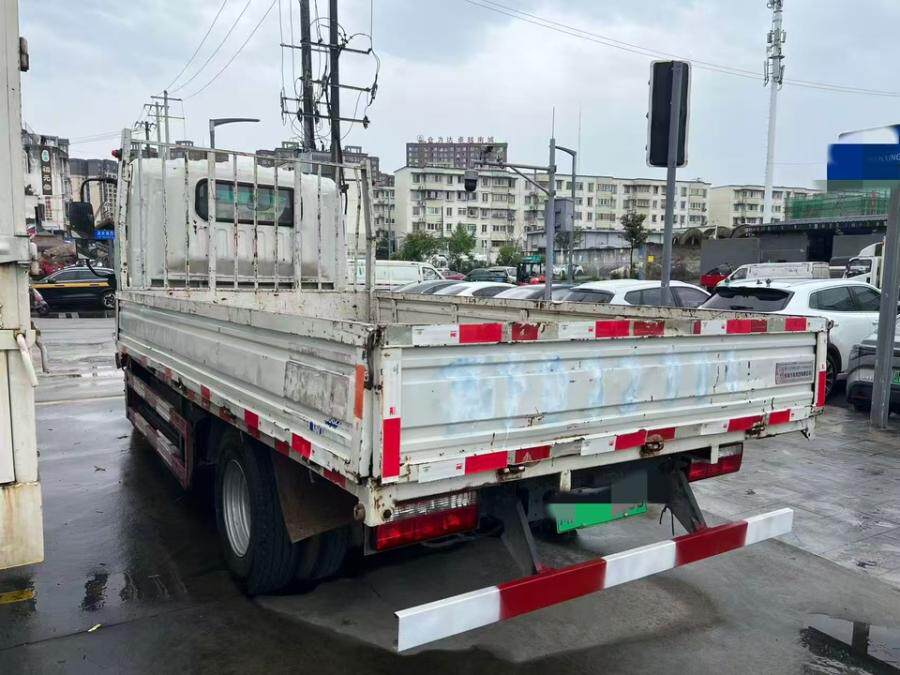 4月16日成都市22年上牌东风华神纯电平板货车4.2米宁德时代81kwh资料齐全可过户网络拍卖公告