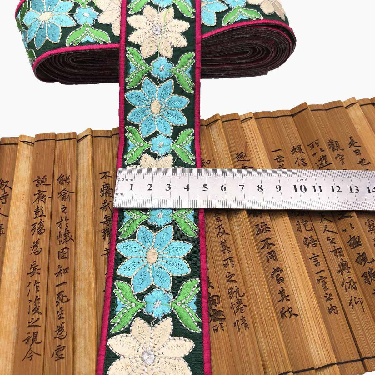 复古条码花边外贸箱包服花边装辅料 民族刺绣花边 彩色电脑绣花