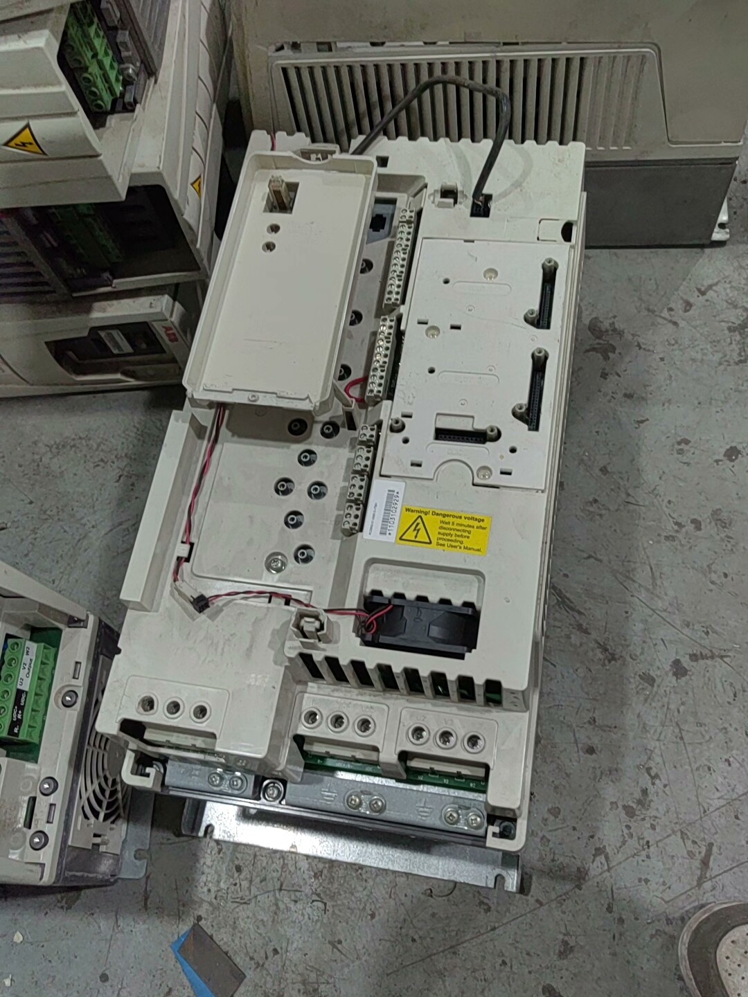 ABB变频器ACS800-01-0025-3+P901，功能