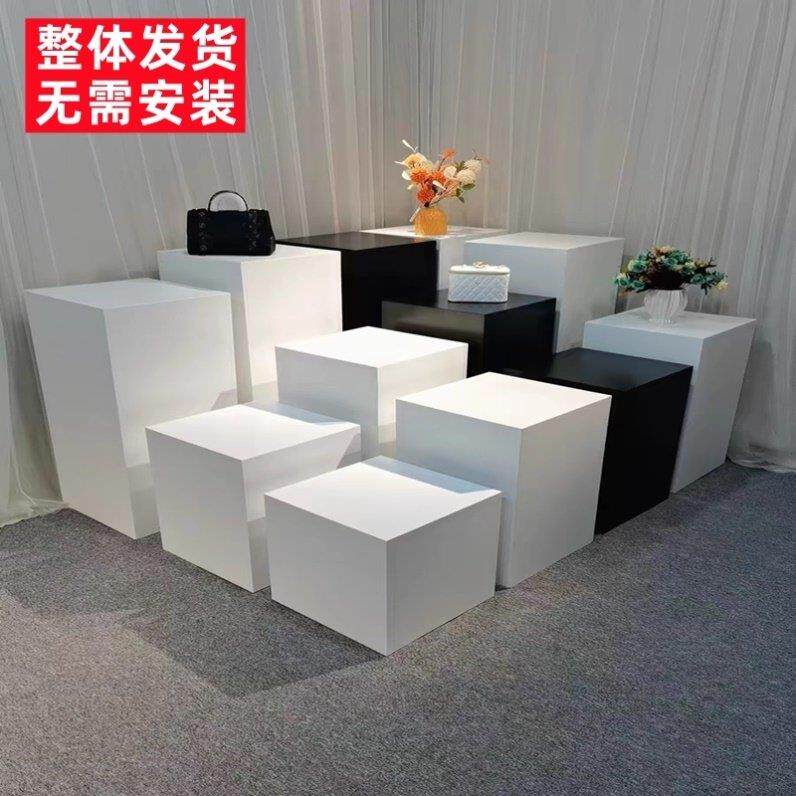 高档展柜摆台白色烤漆服装店方形立柱地台展示台木质工艺品花店