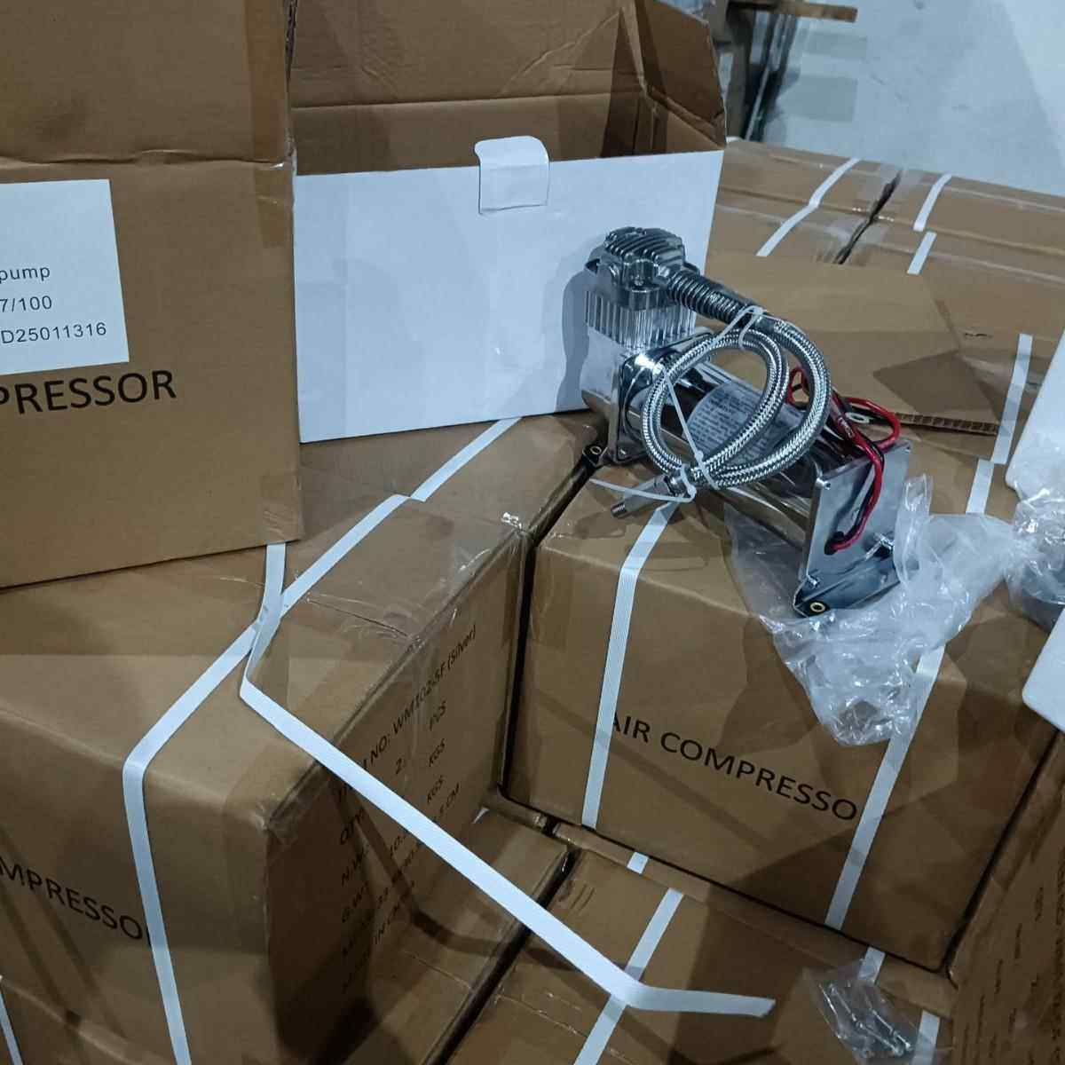 厂家热销汽车改装气泵200psi电机不锈钢空压机400C12V车载充气泵