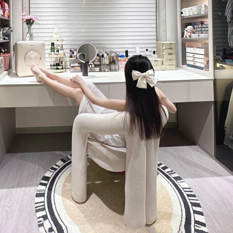 奶油风化妆椅网红设计师靠背女生卧室高级感美甲服装店家用餐桌椅