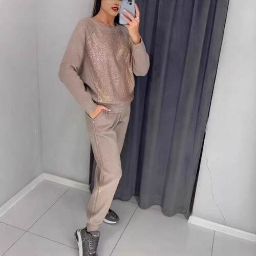 Long sleeved sports suit women's clothing