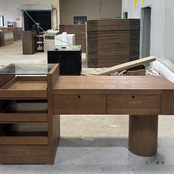 简约高级中岛展示台展示柜实木流水台服装店中岛柜复古展示桌定